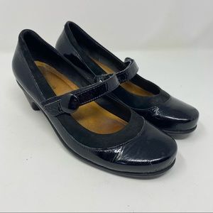 Naot Black Mary Jane shoes COMFY!